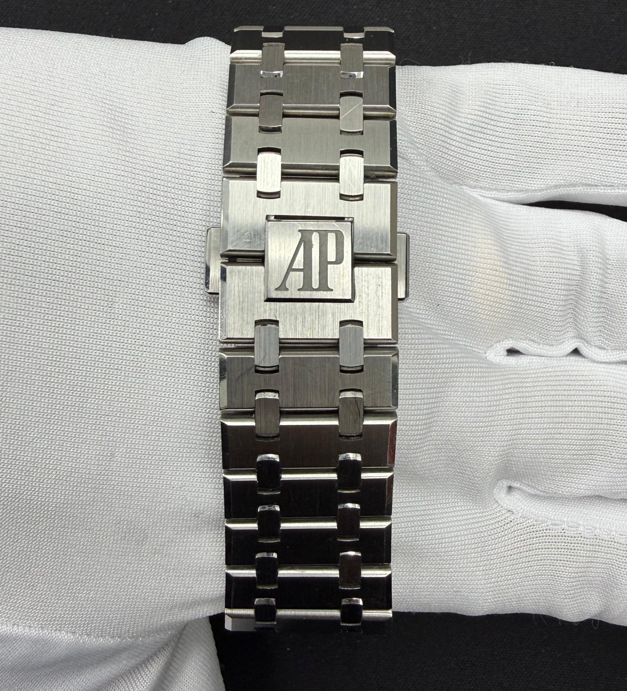 Audemars Piguet Royal Oak Selfwinding 41mm Stainless Steel Black Tapisserie Dial Ref. 15510ST