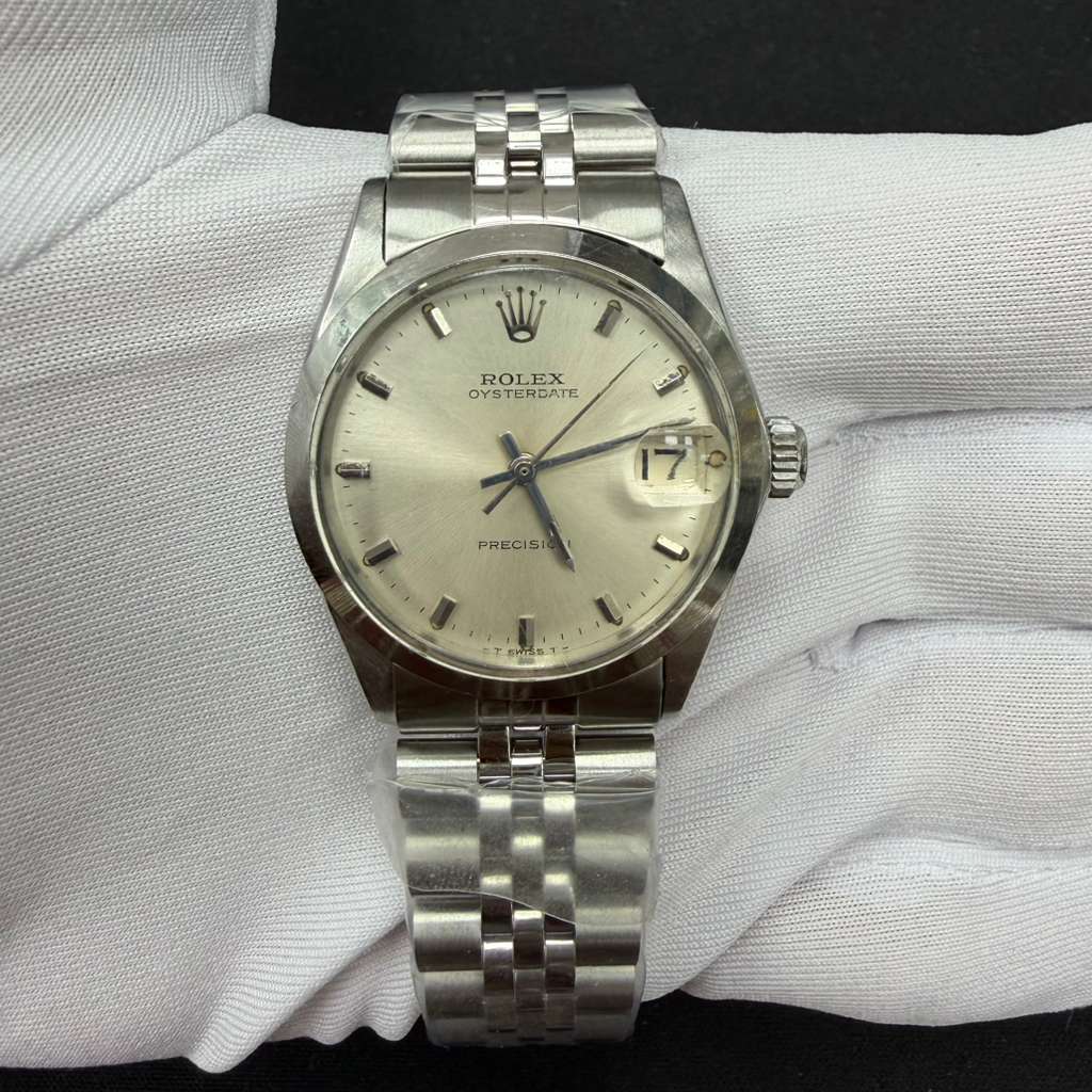 Rolex Oysterdate 34mm Stainless Steel Silver Dial