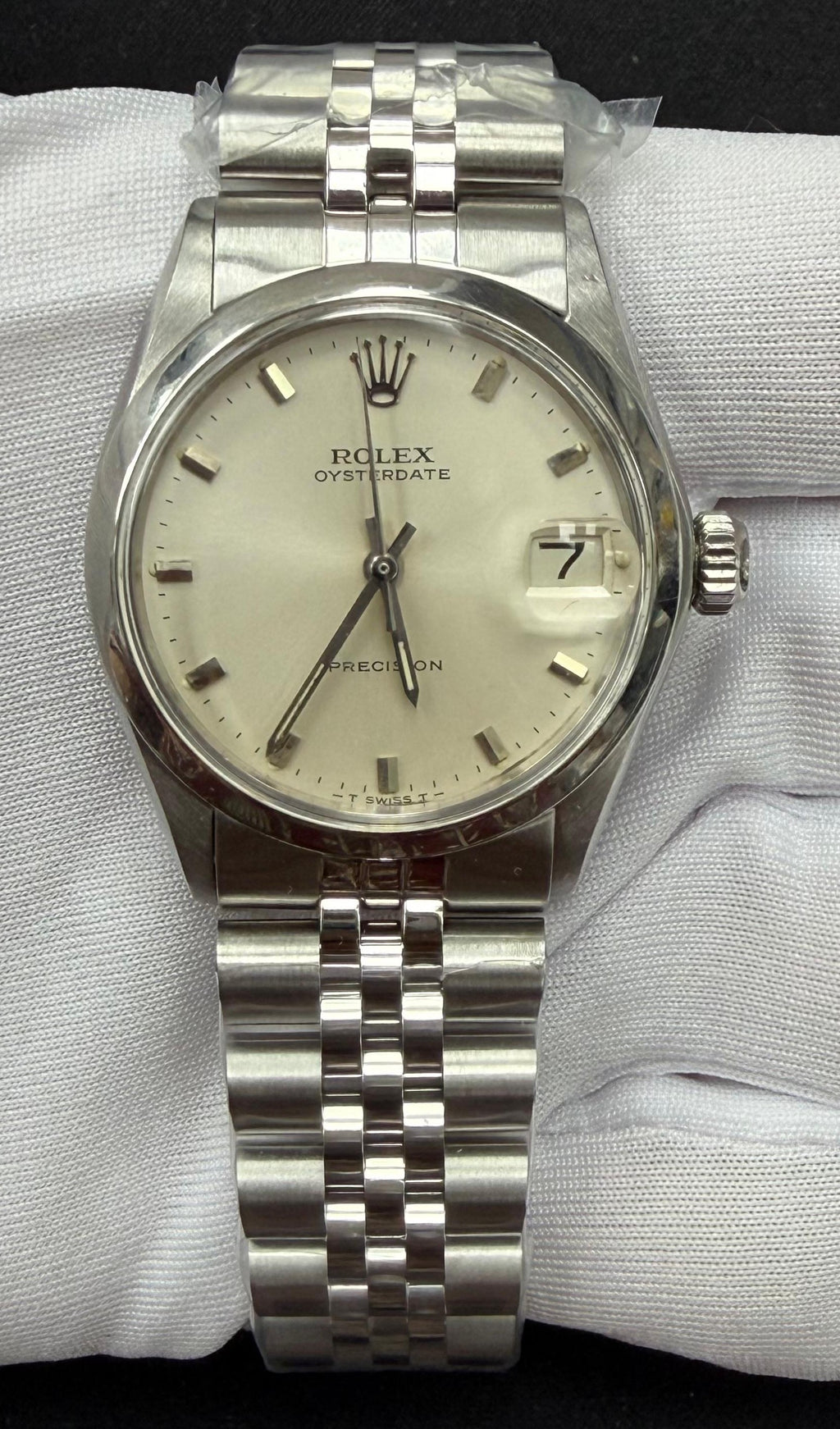 Rolex Oysterdate 34mm Stainless Steel Silver Dial