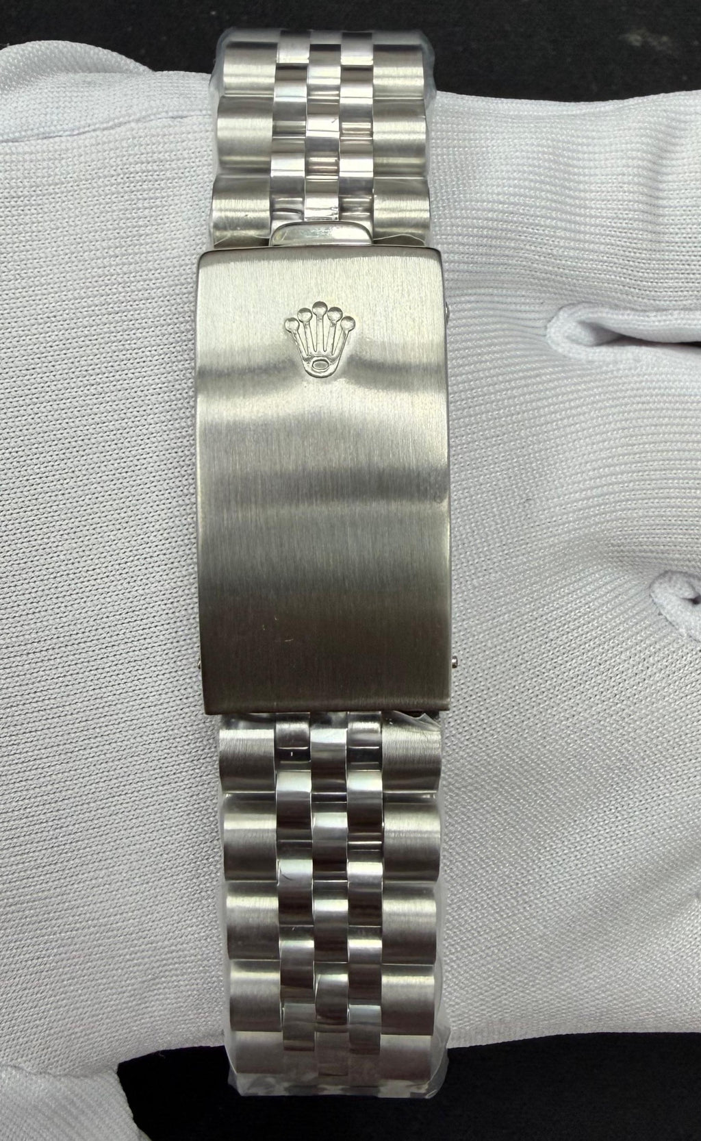Rolex Oysterdate 34mm Stainless Steel Silver Dial