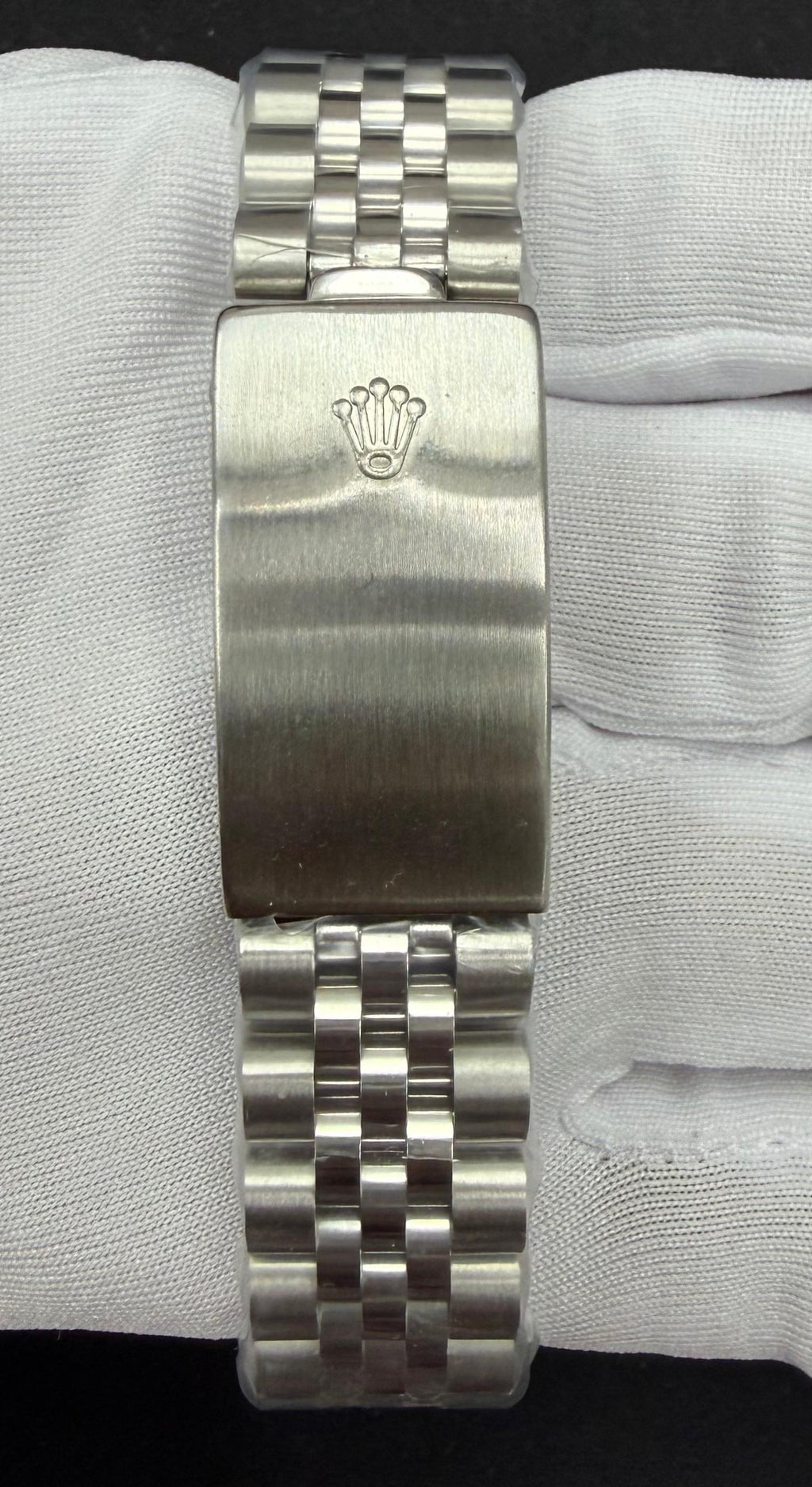 Rolex Oysterdate 34mm Stainless Steel Silver Dial