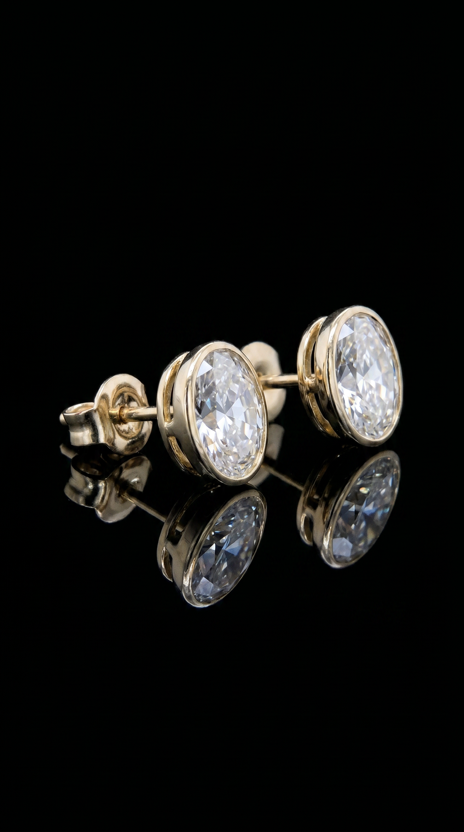 14K Oval Bezel Studs