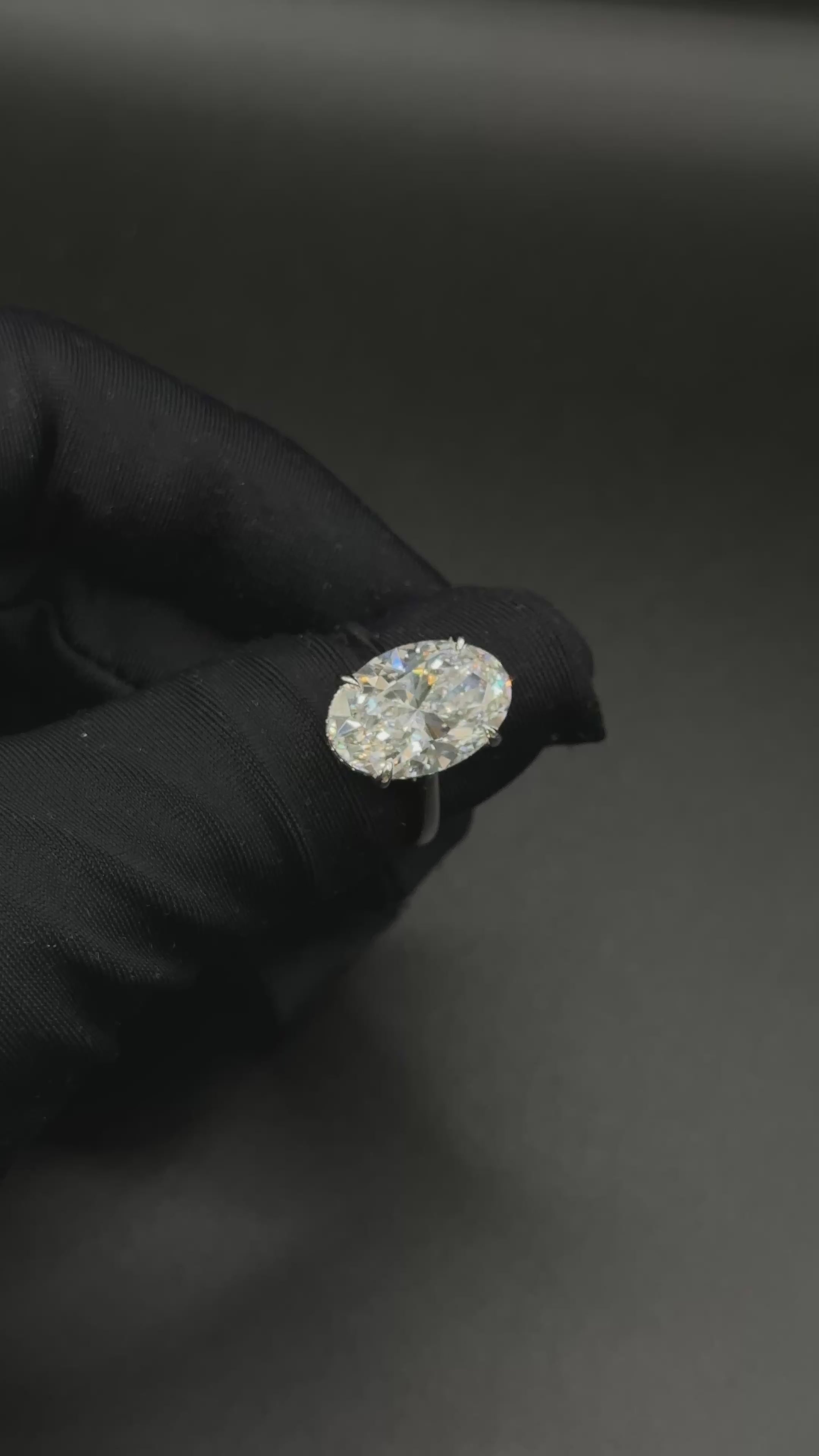 8ct Oval Brilliant Diamond Engagement Ring